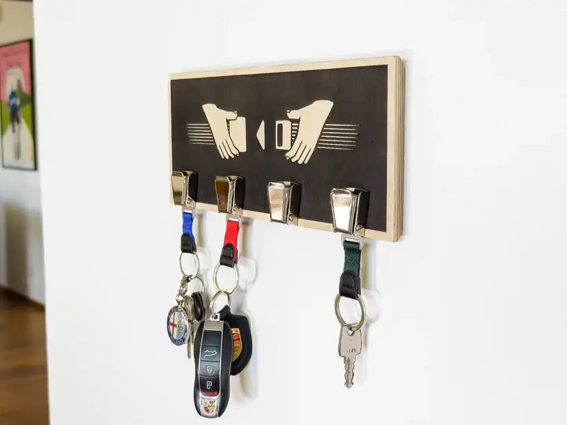 Cumoli Schlüsselbrett mit Flugzeugschnallen