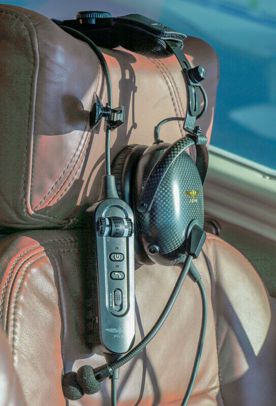 Design4Pilots PM6 ANR Piloten-Headset mit PJ Stecker