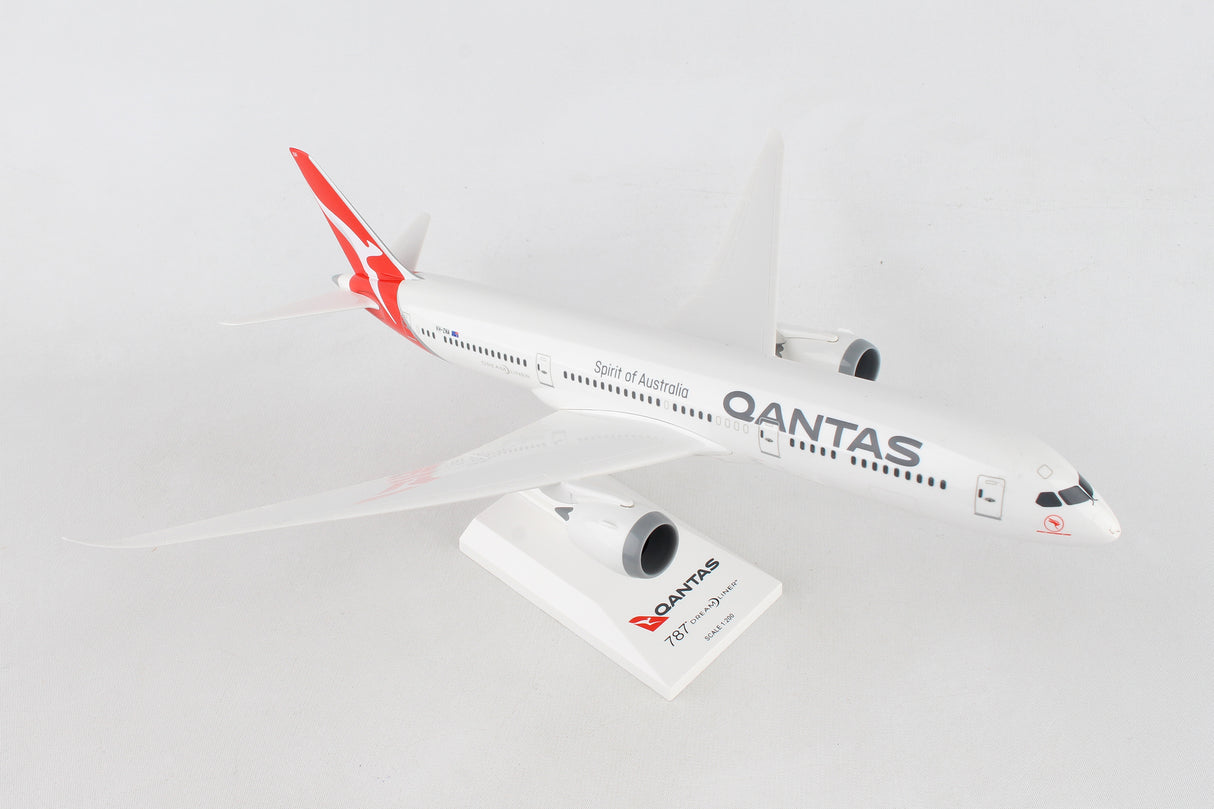 SkyMarks Flugzeugmodell Qantas - Boeing 787-9 (1:200) von