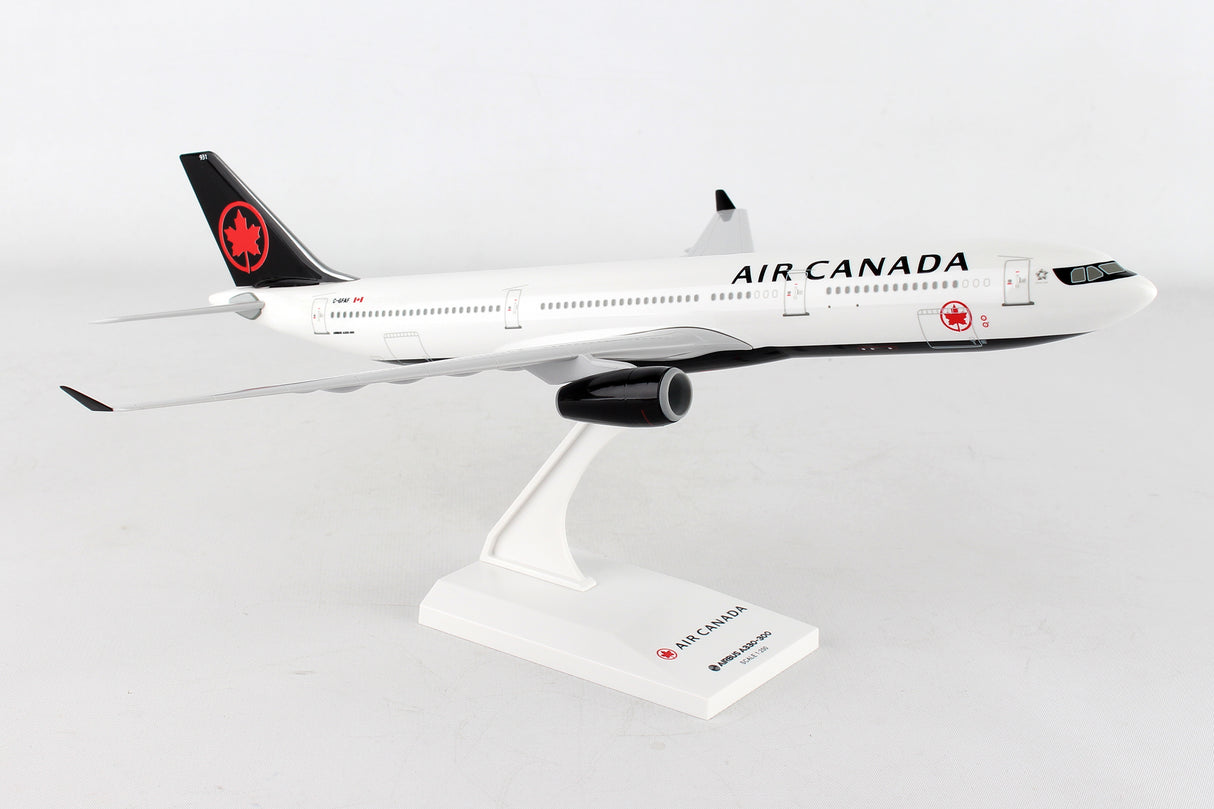 SkyMarks Flugzeugmodell Air Canada - Airbus A330-300  New Livery (1:200)