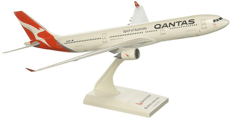 SkyMarks Flugzeugmodell Qantas - Airbus A330-300 (1:200) 